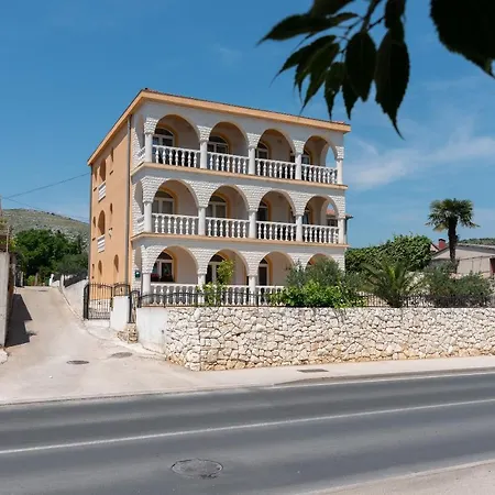 Slavisa Apartment Trogir